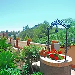Victoria Hotel 2*