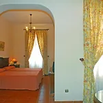 Victoria Hotel 2*